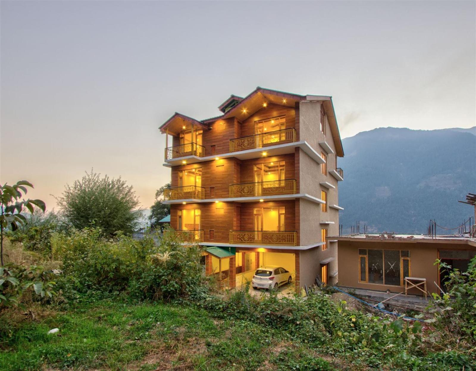 Golden Peak Manali Hotel Exterior photo
